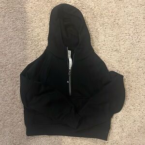Lululemon Scuba 1/2 zip. Wore one time. Excellent condition.